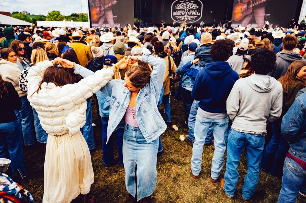 Ella Langley, Brooks & Dunn to headline Two Step Inn 2027 in Georgetown