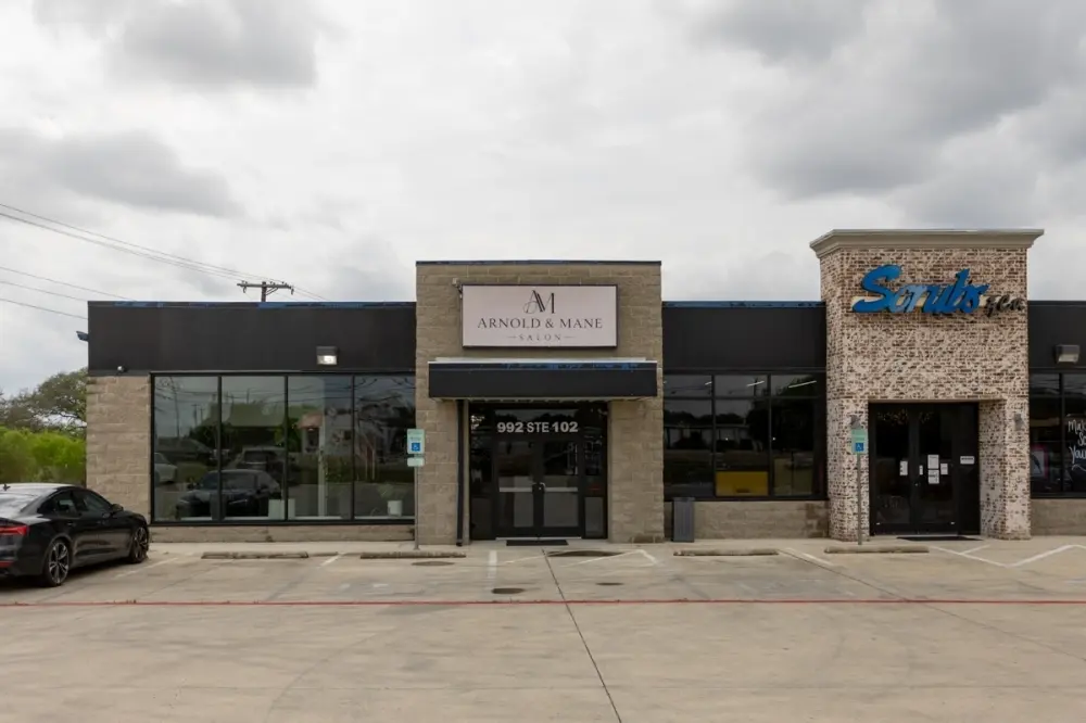 Arnold & Mane hair salon now open in New Braunfels