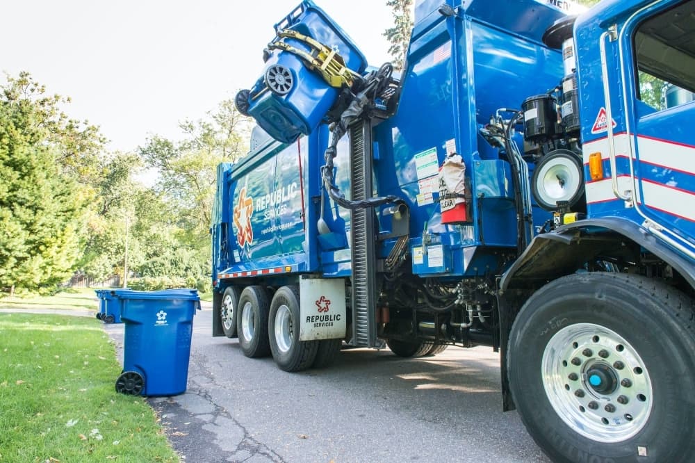 Round Rock City Council gives initial approval for increase to trash rates