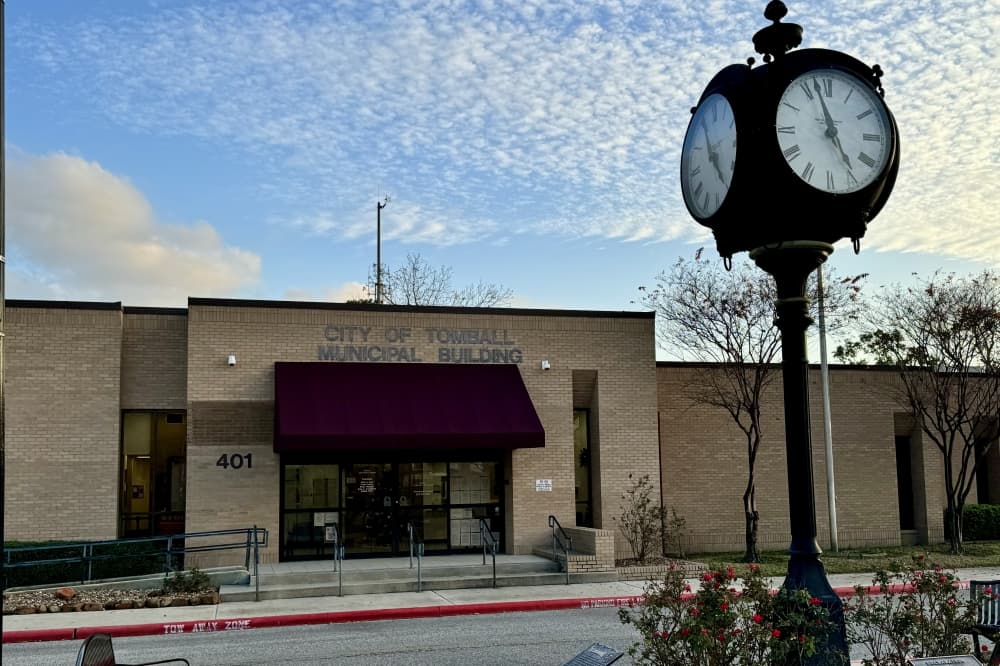 Tomball approves 30-year lease for Harris County community center