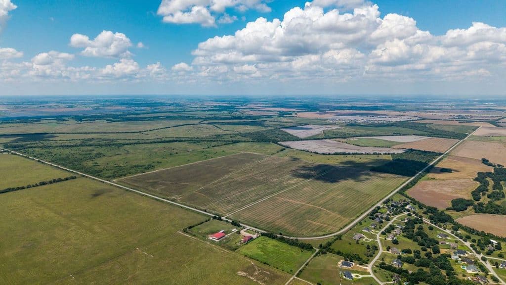 Tesla considers Fort Bend County for solar manufacturing project