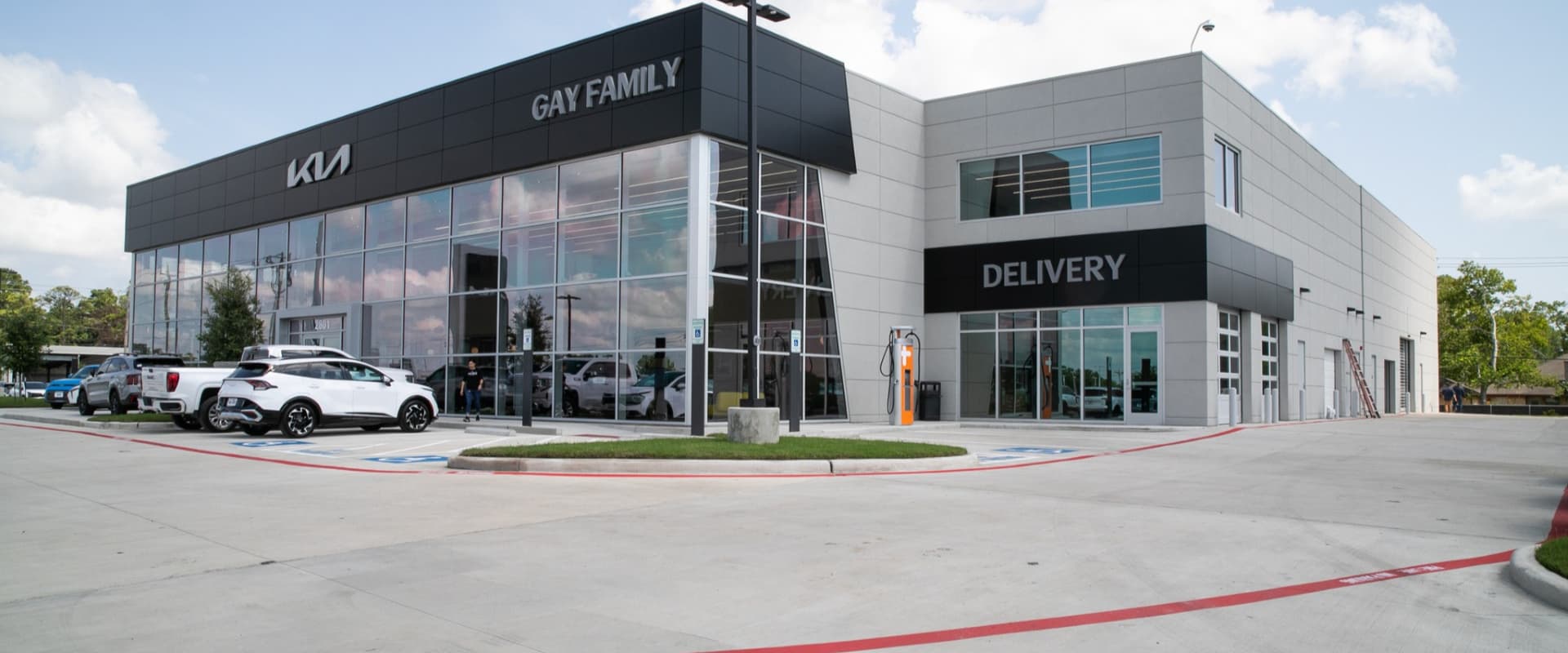 Gay Family Kia opens new showroom