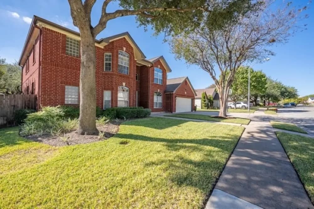 More homes sold year over year in Hutto in August, while Pflugerville sees decline