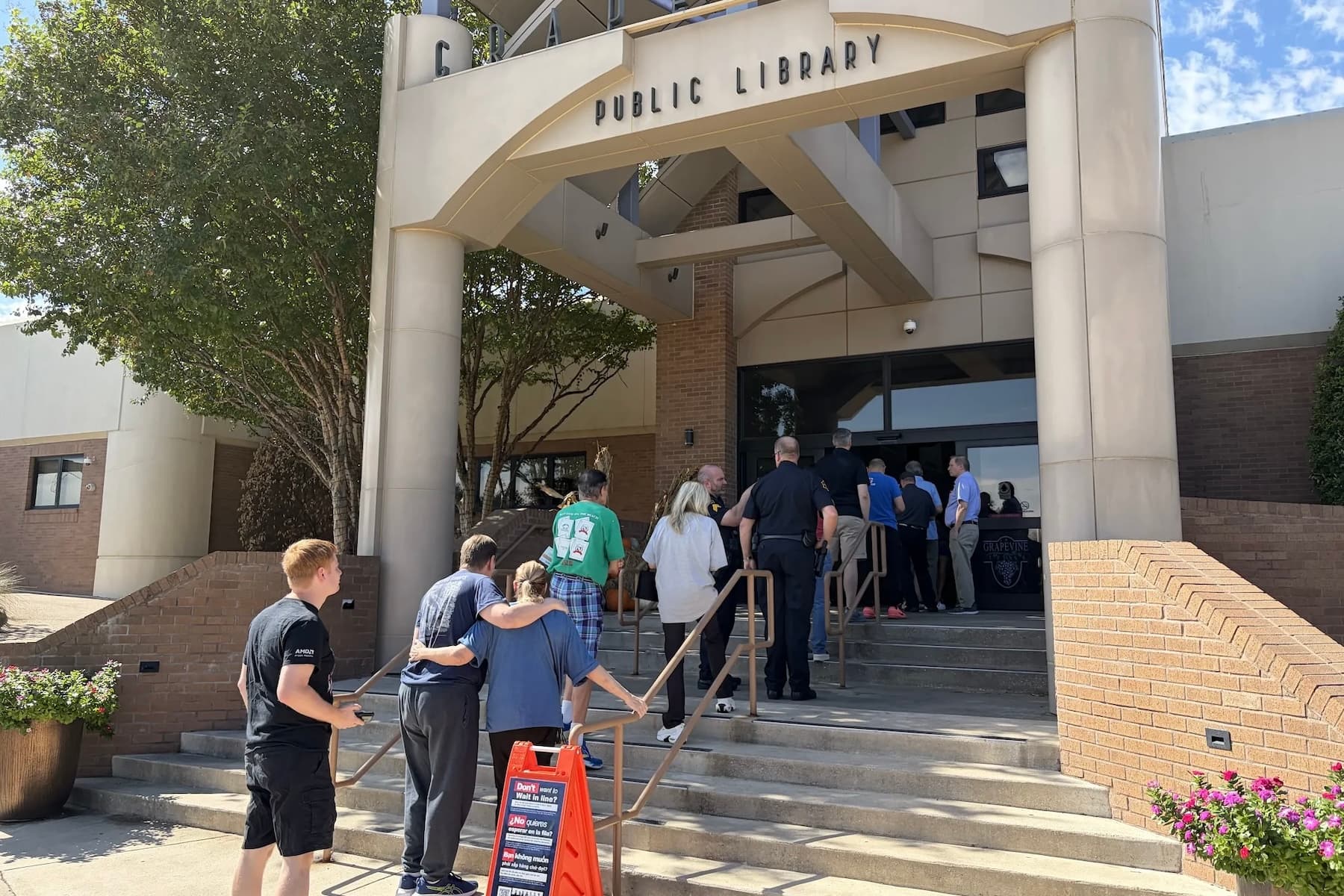 4.5M Texans cast ballots in first week of early voting